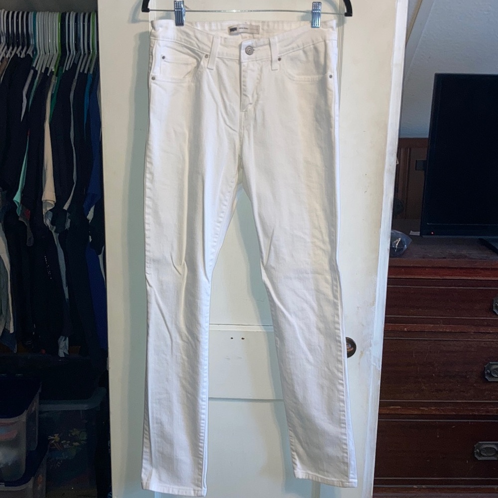 EUC Levi’s Mid Rise Skinny White Jeans W29 L32